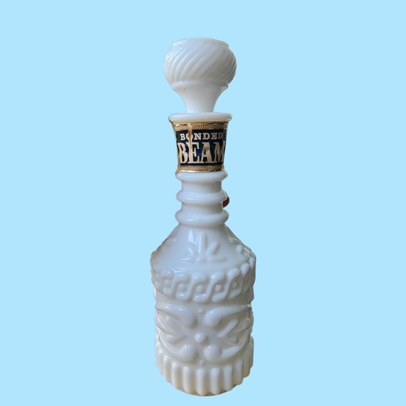 JIM BEAM Vintage PURE WHITE MILK GLASS DECANTER - Picture 4 of 9